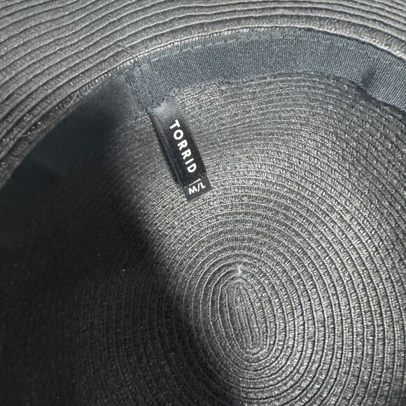 Torrid Wide Brim Sun Hat Black Straw Woven Crochet Trim M/L - Picture 3 of 3
